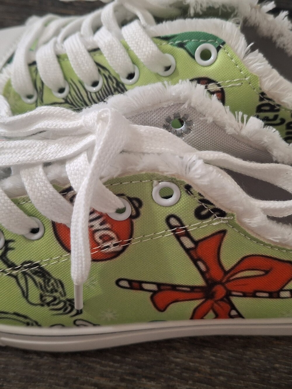 Kids Grinch Print Canvas Sneakers